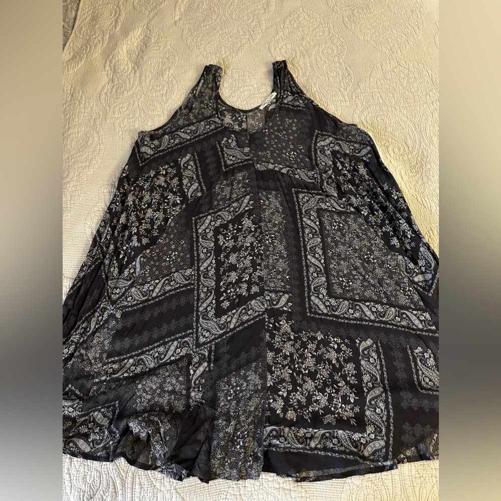 NWT Lightweight gray bandanna print dress size XL